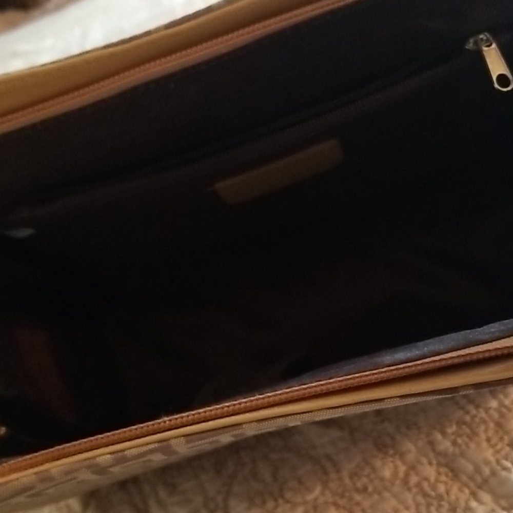 Handbag - Picture 3 of 3